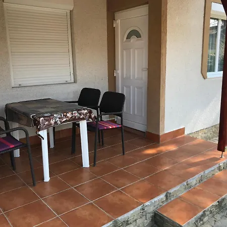 House On The Lägenhet Balatonfenyves